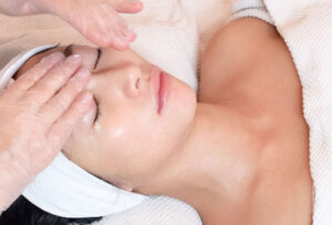 Gezichtbehandeling-Den-Haag